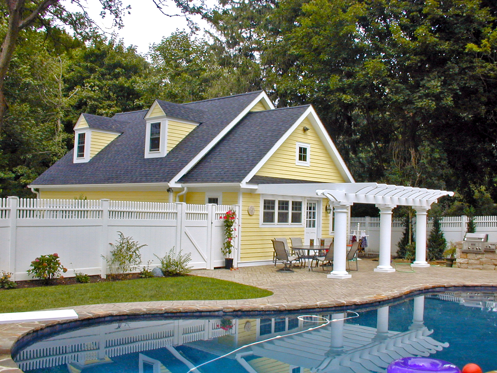 pool builders companies bryn mawr pa